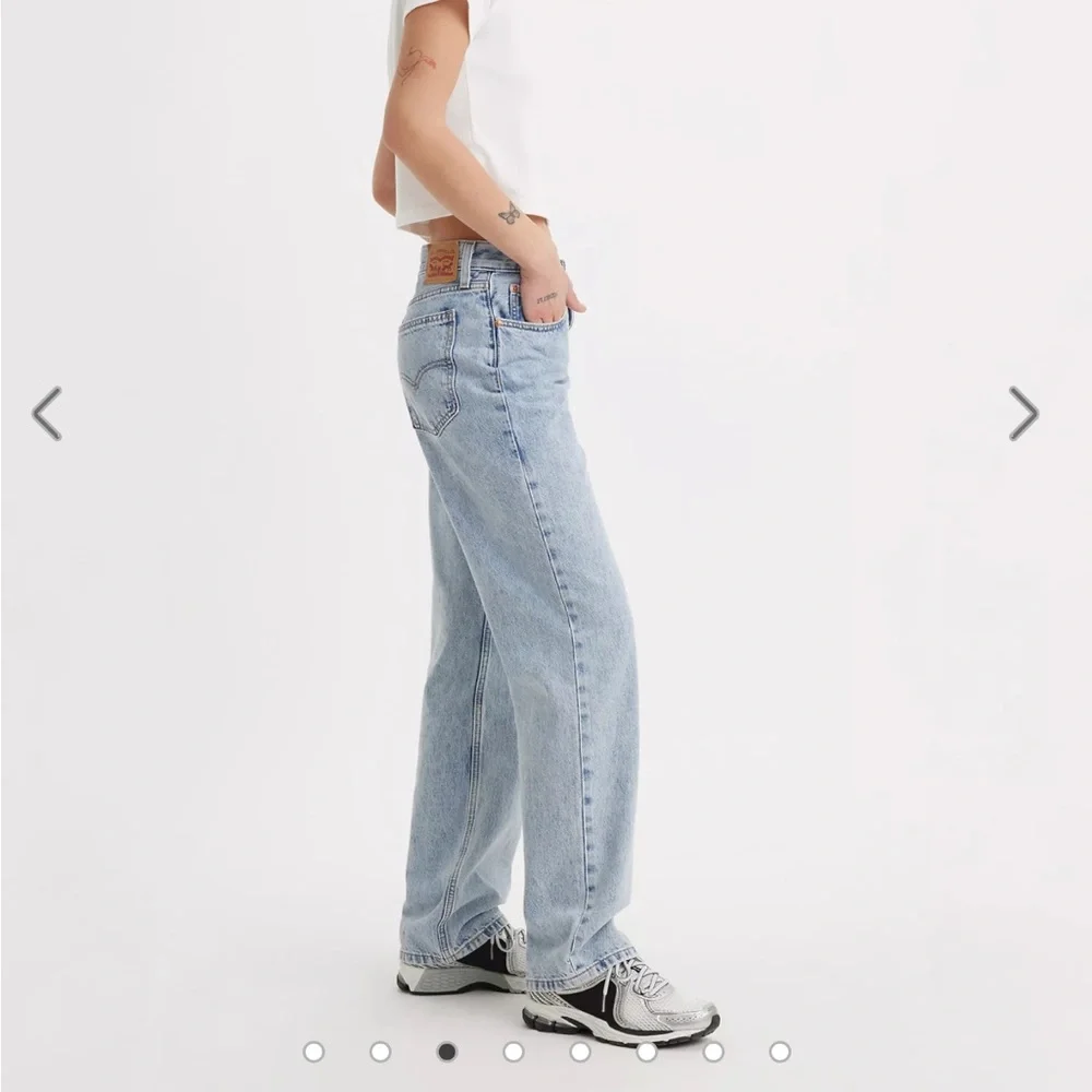 Levi Strauss Light Blue Women's Straight Leg Jeans - Picture 4 of 6